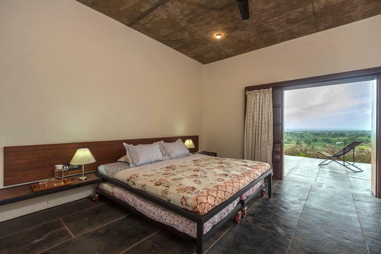 Saffronstays Zen, Igatpuri - Lake-View Villa With Indoor And Outdoor Games Zewnętrze zdjęcie